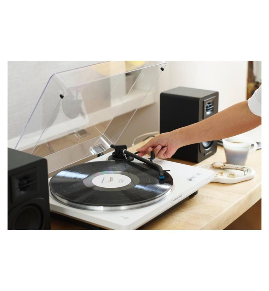 Audio-Technica Plattenspieler AT-LP70XBTBS Silber