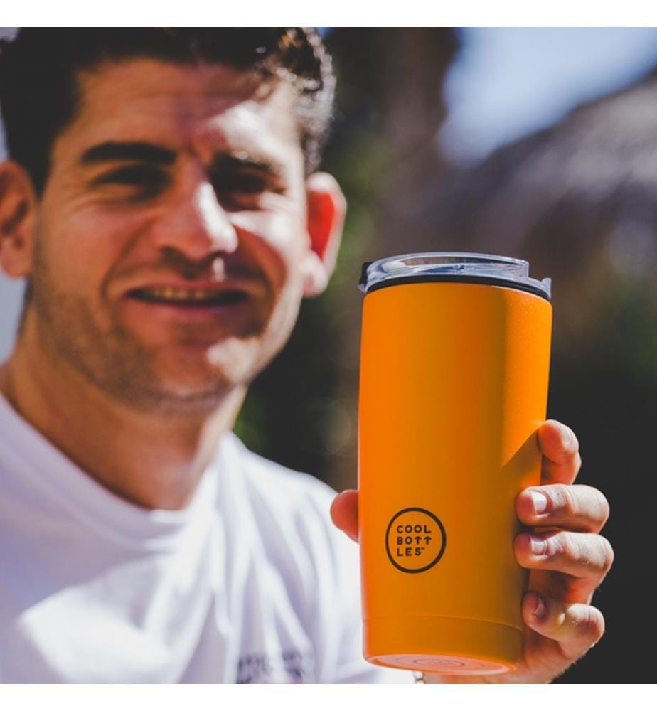 Tazza isolata Tumbler Vivid Orange da 550 ml
