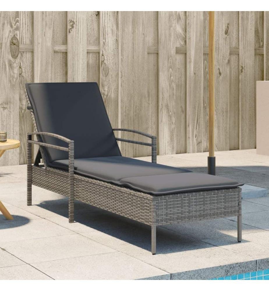 vidaXL Sonnenliege mit Auflage Grau 63x200x81 cm Poly Rattan