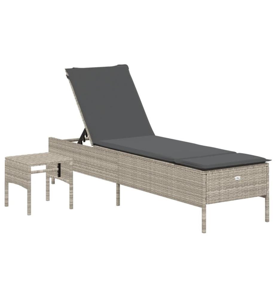 vidaXL Sonnenliege mit Tisch und Auflage Hellgrau Poly Rattan
