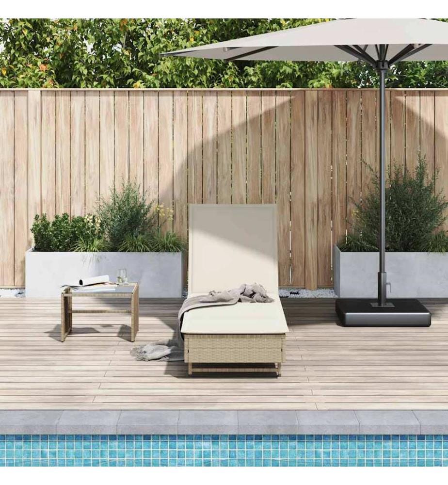 vidaXL Sonnenliege mit Rollen und Auflage Beige Poly Rattan