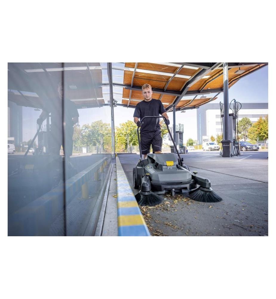Kärcher Professional - Akku-Kehrmaschine KM 70/25 C Bp 2SB
