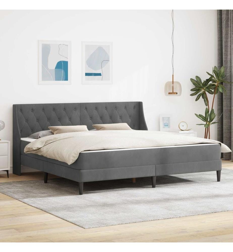 Bettgestell mit Matratze Dunkelgrau 200 x 200 cm Samt