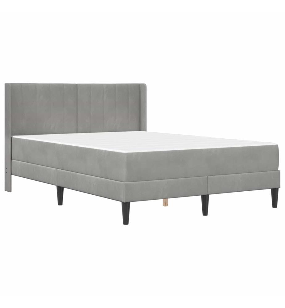 Bettgestell mit Matratze Hellgrau 160 x 200 cm Samt