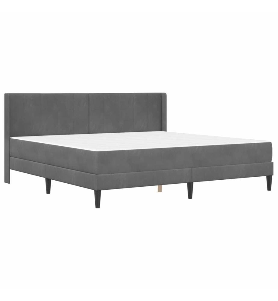Bettgestell mit Matratze Dunkelgrau 200 x 200 cm Samt