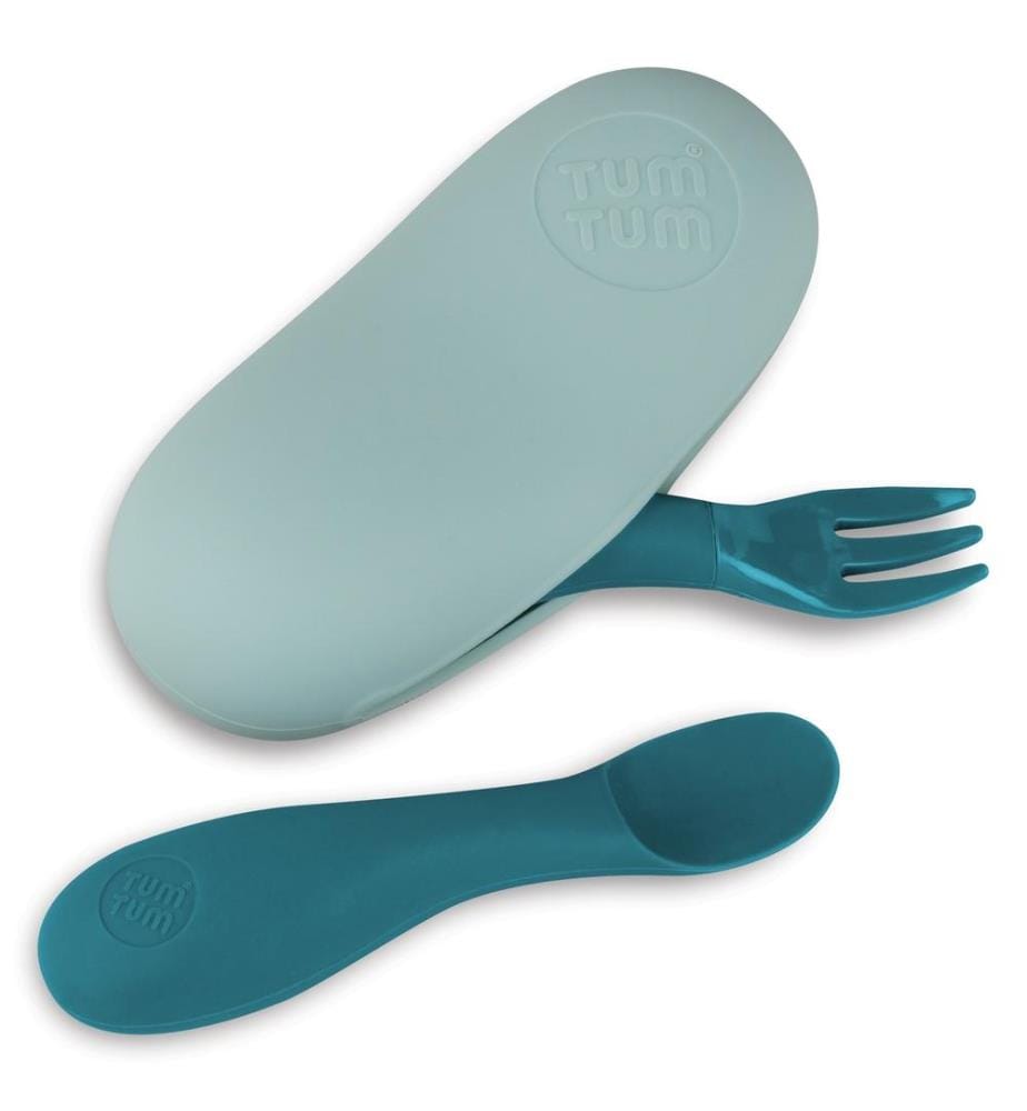 Couverts de table avec boîte pétrole