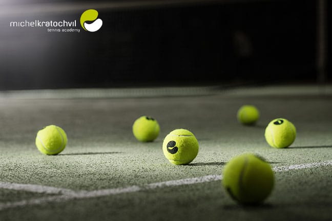 Tennisplatzmiete – optional mit Schlägern und Bällen