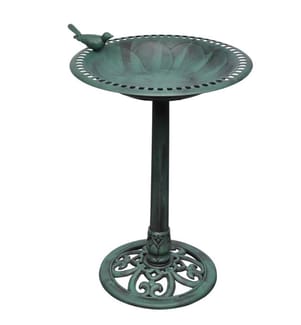 Vogelbad mit Deko-Vogel