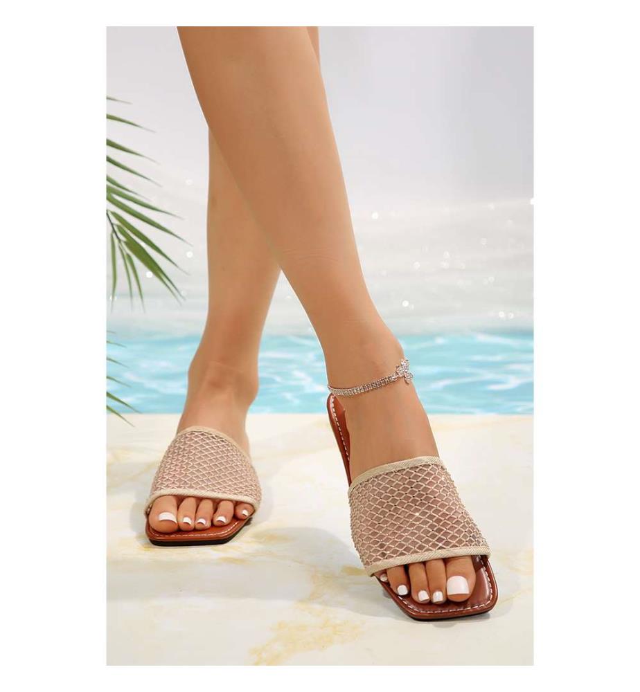Flache Leinen-Zehenstegsandalen mit Schlaufe – Beige