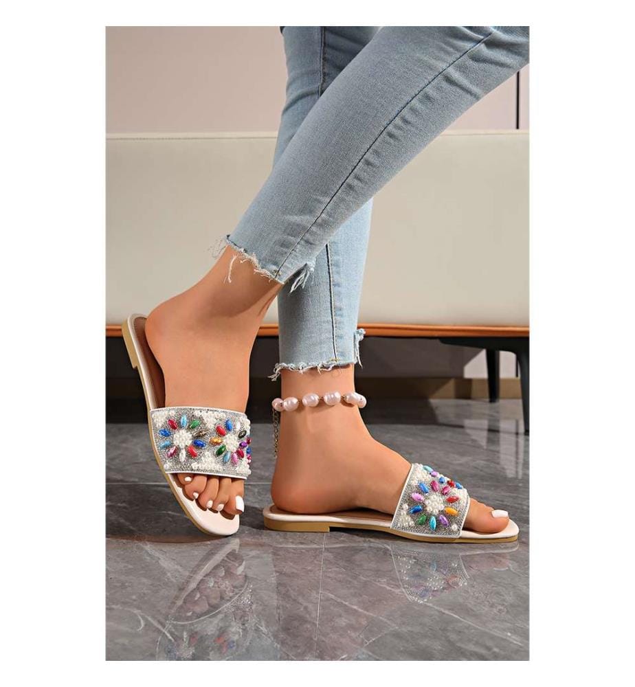 Strand-Flip-Flops mit Strasssteinen und Perlen – Weiss