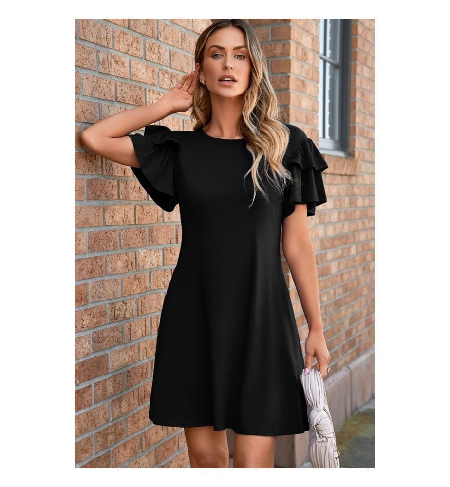 Einfarbiges schwarzes Kleid mit Rundhalsausschnitt und kurzen Ärmeln mit doppeltem Volant