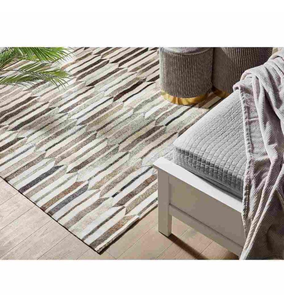 Teppich KULALAR Beige 140 x 200 cm Echtleder