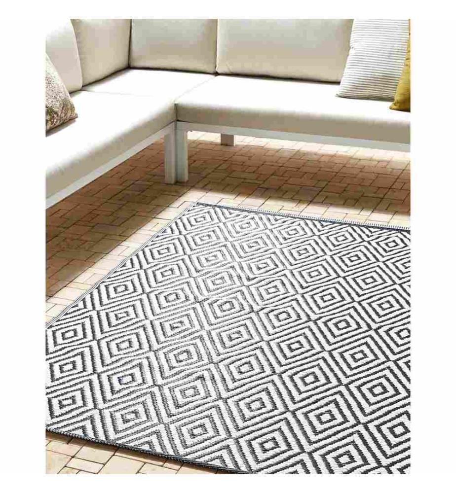 Tapis d'Extérieur Noir et Blanc en Polypropylène Motif Géométrique pour Terrasse au Style Moderne 150 x 200 cm