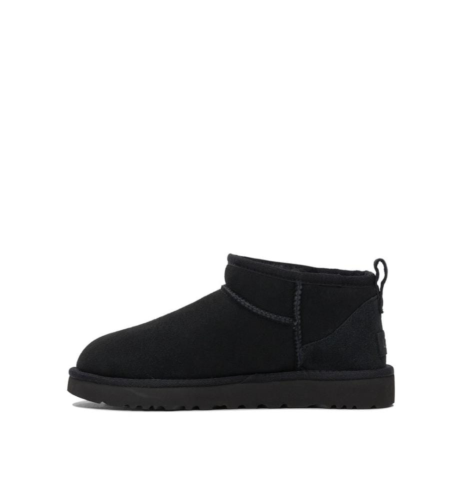 „Classic Ultra Mini“ Stiefeletten – Schwarz