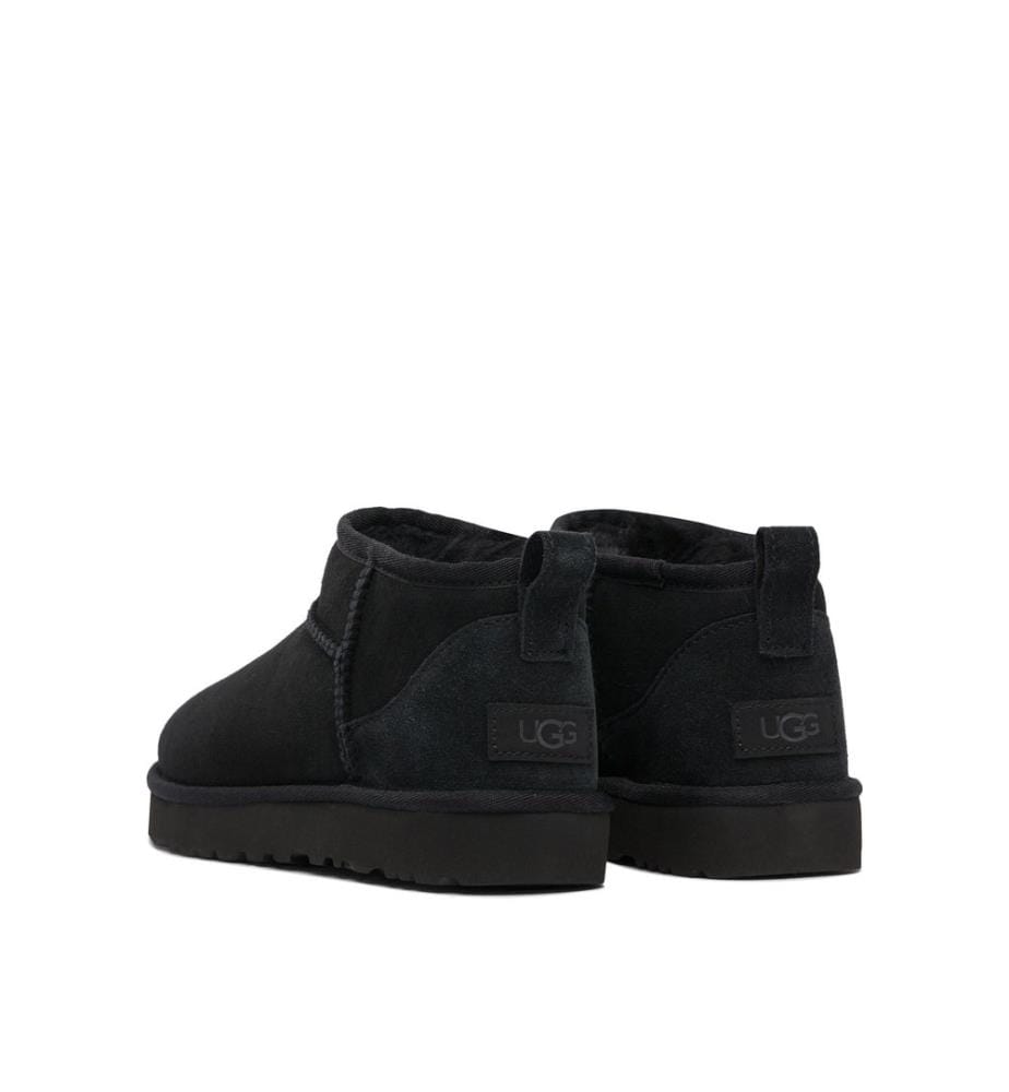 „Classic Ultra Mini“ Stiefeletten – Schwarz