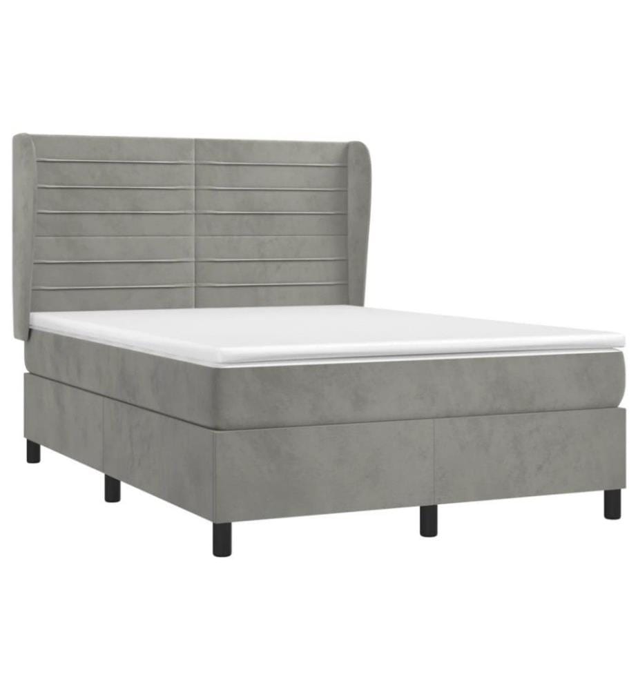 Boxspringbett mit Matratze Hellgrau 140x200 cm Samt