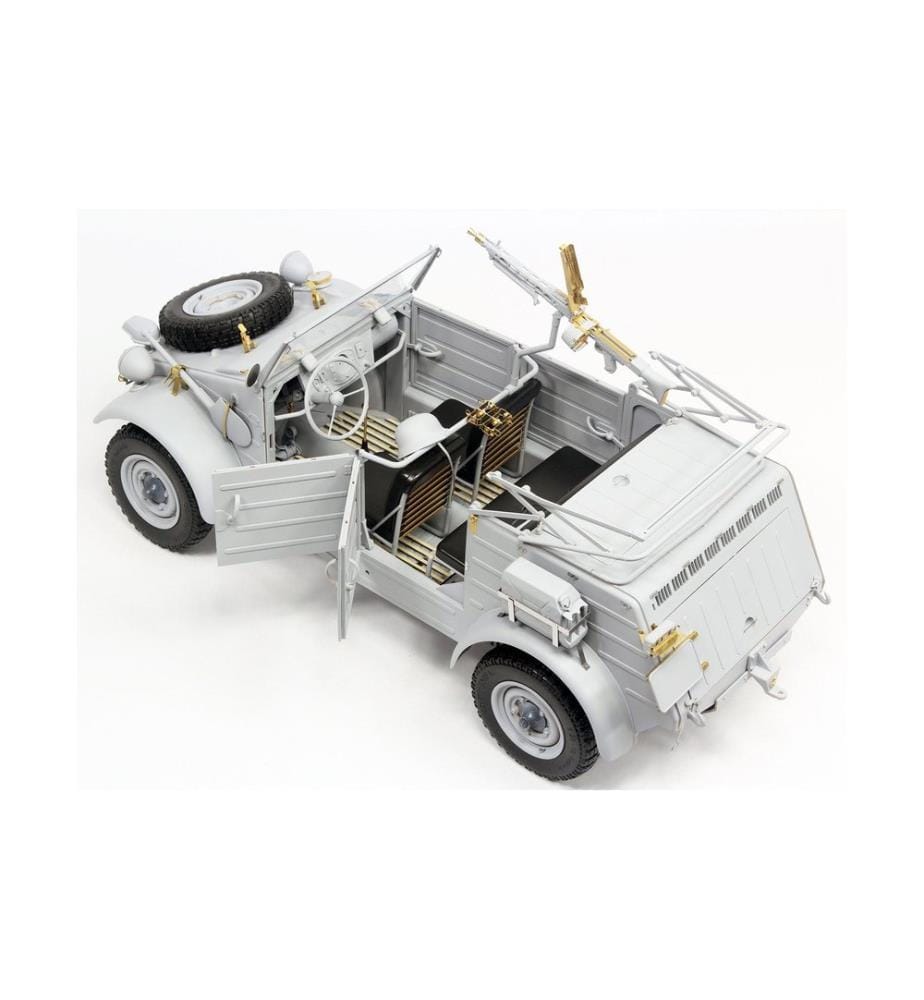 Revell - Bausatz Kübelwagen Typ 82 1:9