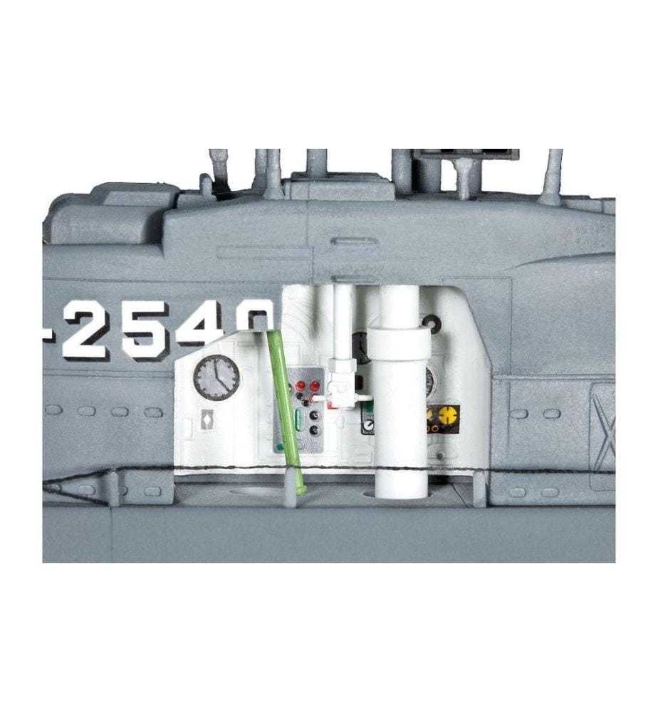 Revell - Bausatz Submarine Typ XXI w. Interior 1:144