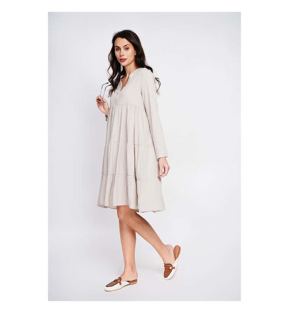 Robe évasée à col tunisien avec plis sur le devant et manches longues - Lin