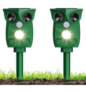 Set of 2 Solar and USB Rechargeable Ultrasonic Repellents for Cats and Mice - Green