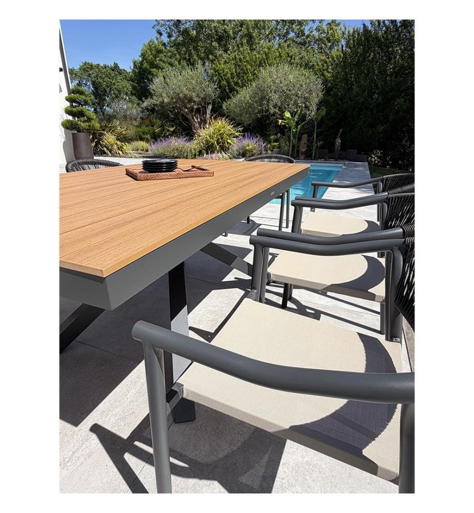 Lot composé d'une table de jardin LAMU (180x100 cm) en aluminium et plateau polywood aspect bois et 8 fauteuils SUMBA - GRIS ANTHRACITE