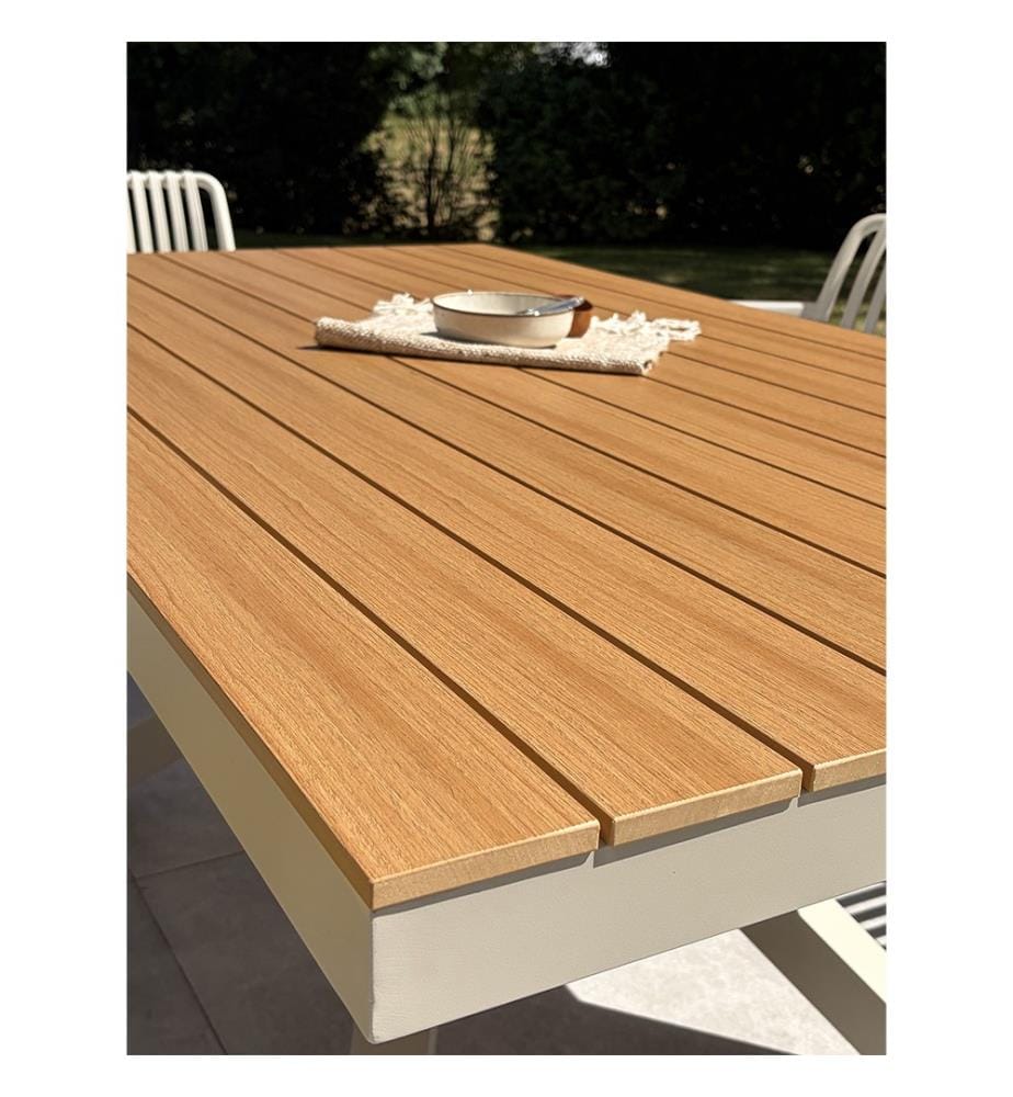 Ensemble table de jardin LAMU (180x100 cm) en aluminium et plateau polywood aspect bois et 4 fauteuils TIAGO sable - GREGE
