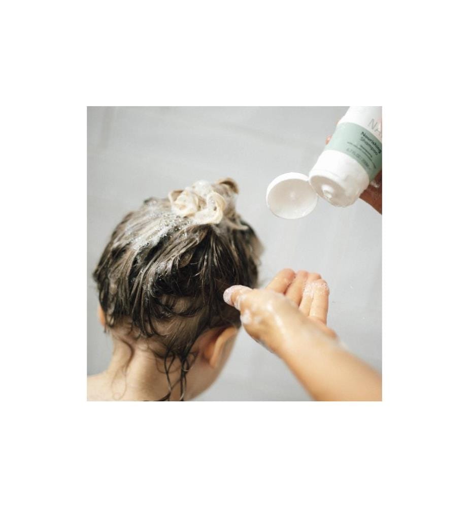 NAÏF - Nourishing Shampoo 200 ml