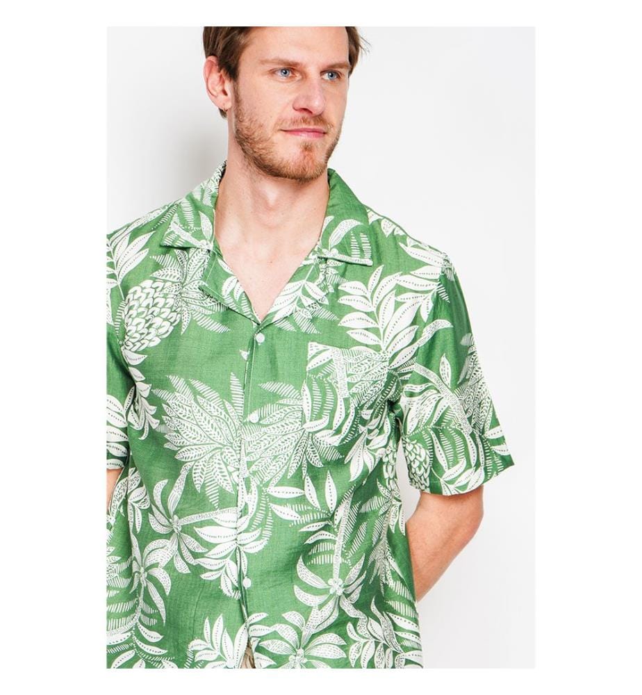 Hawaiianisches Hemd mit kurzen Ärmeln, vorne geknöpft, mit Brusttasche - Mintgrün