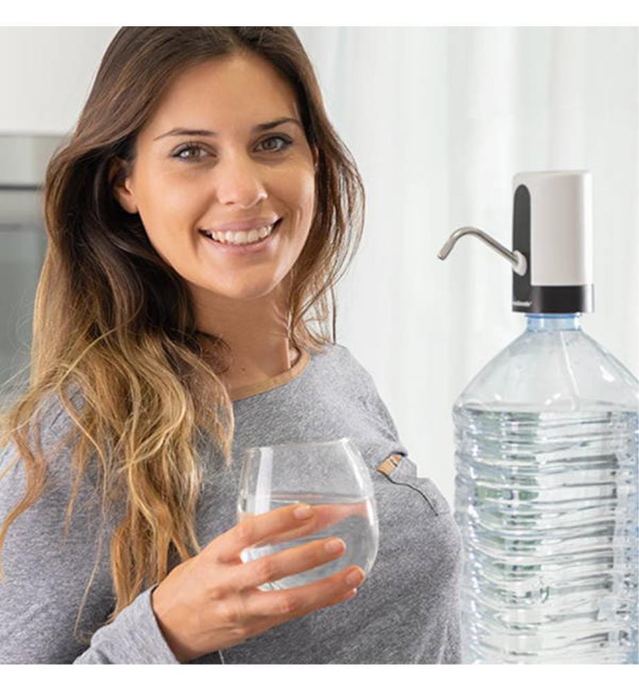 Distributore automatico di acqua ricaricabile