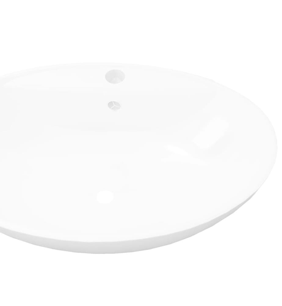 Lavabo ovale en céramique avec trou de robinet