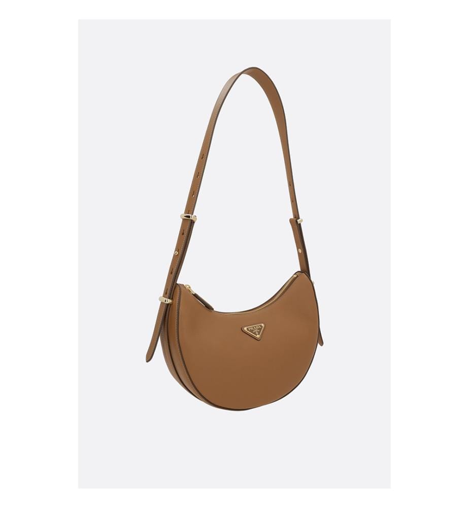 Mittelgrosse Arqué-Schultertasche aus weichem Leder - Karamell