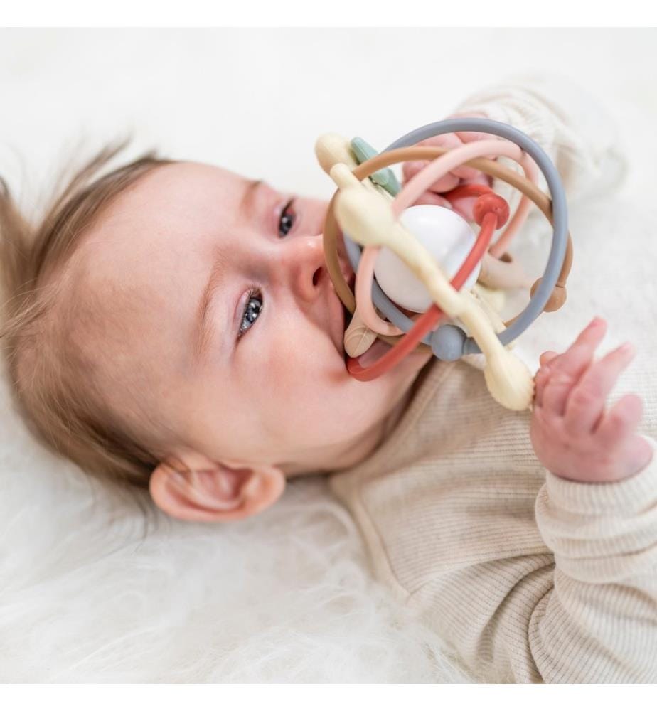 SILIKON teething ring with rattle Galaxy beige