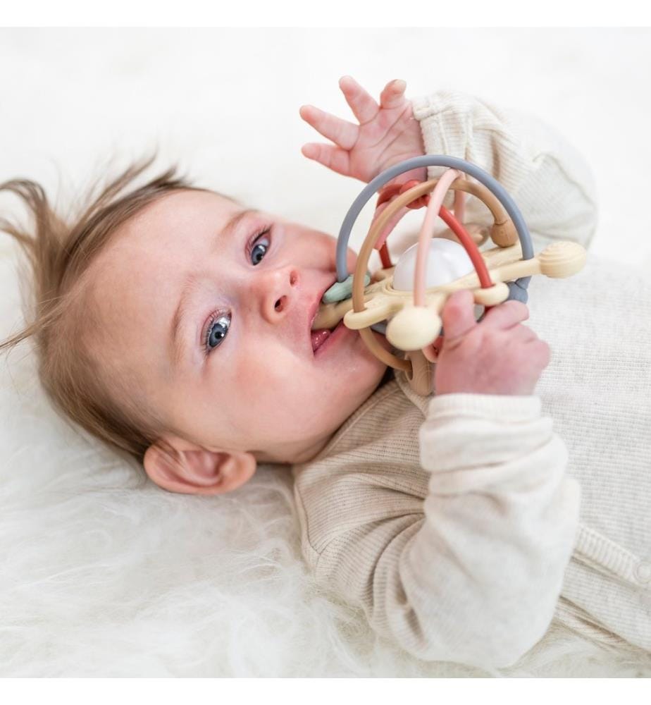 SILIKON teething ring with rattle Galaxy beige