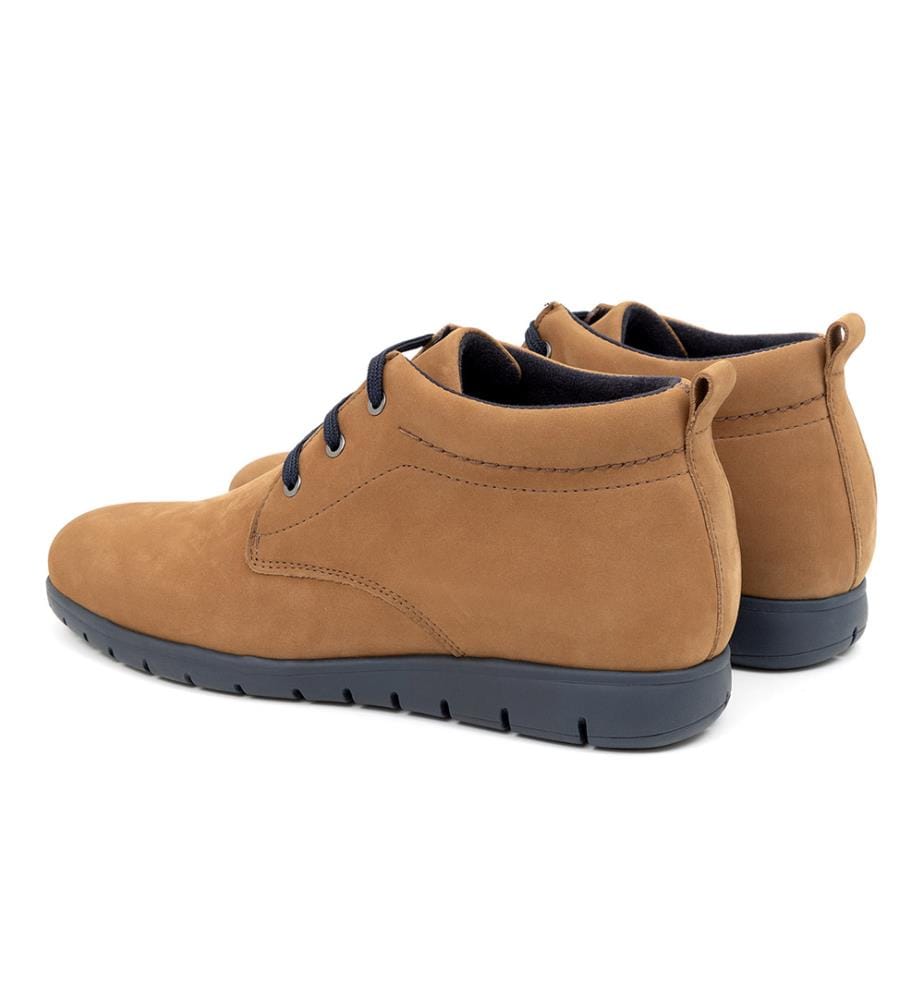Hellbrauner Lederstiefel