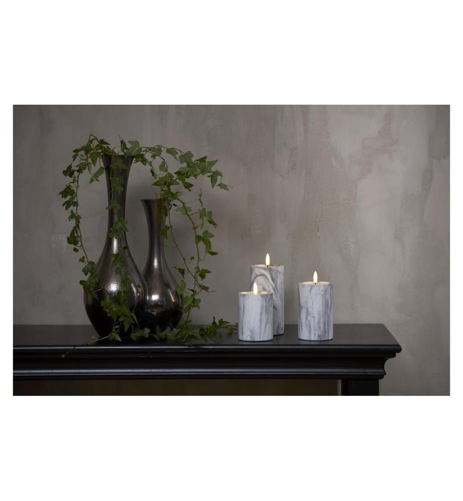 STAR TRADING - LED-Kerze Pillar Flamme Marble Ø 7.5 x 17.5 cm, Grau