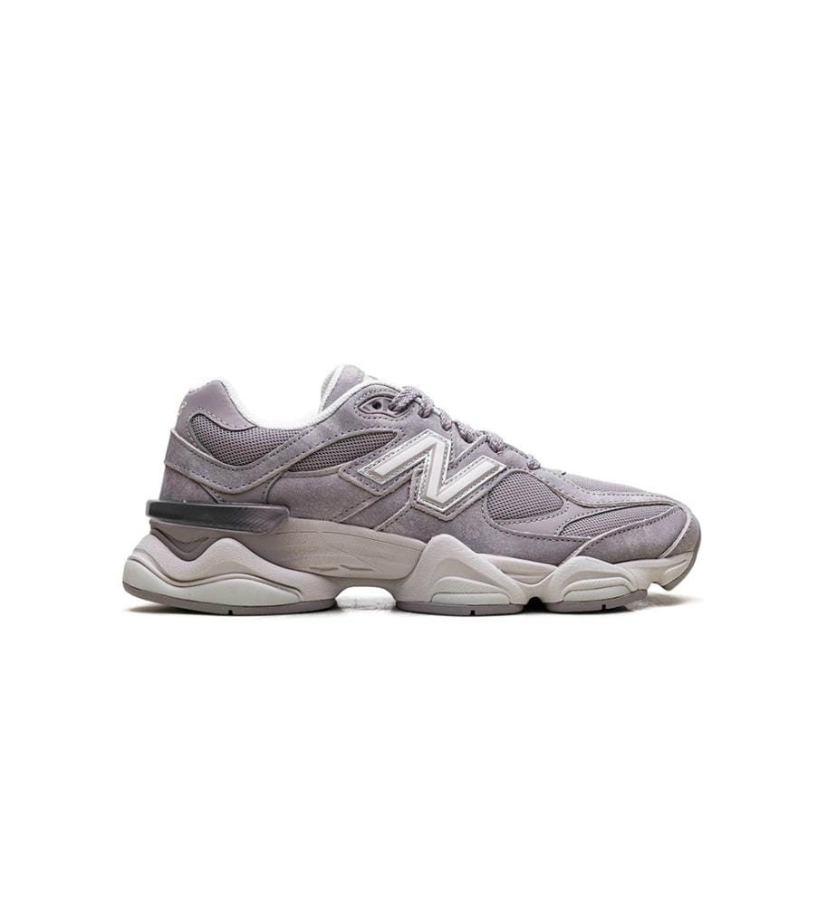Sneakers 9060 - Trüffel und Ecru