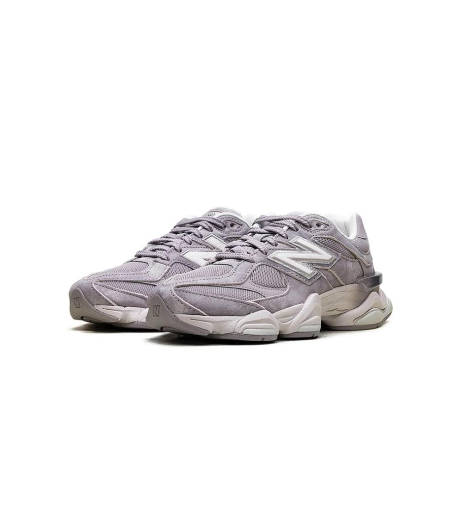 Sneakers 9060 - Trüffel und Ecru