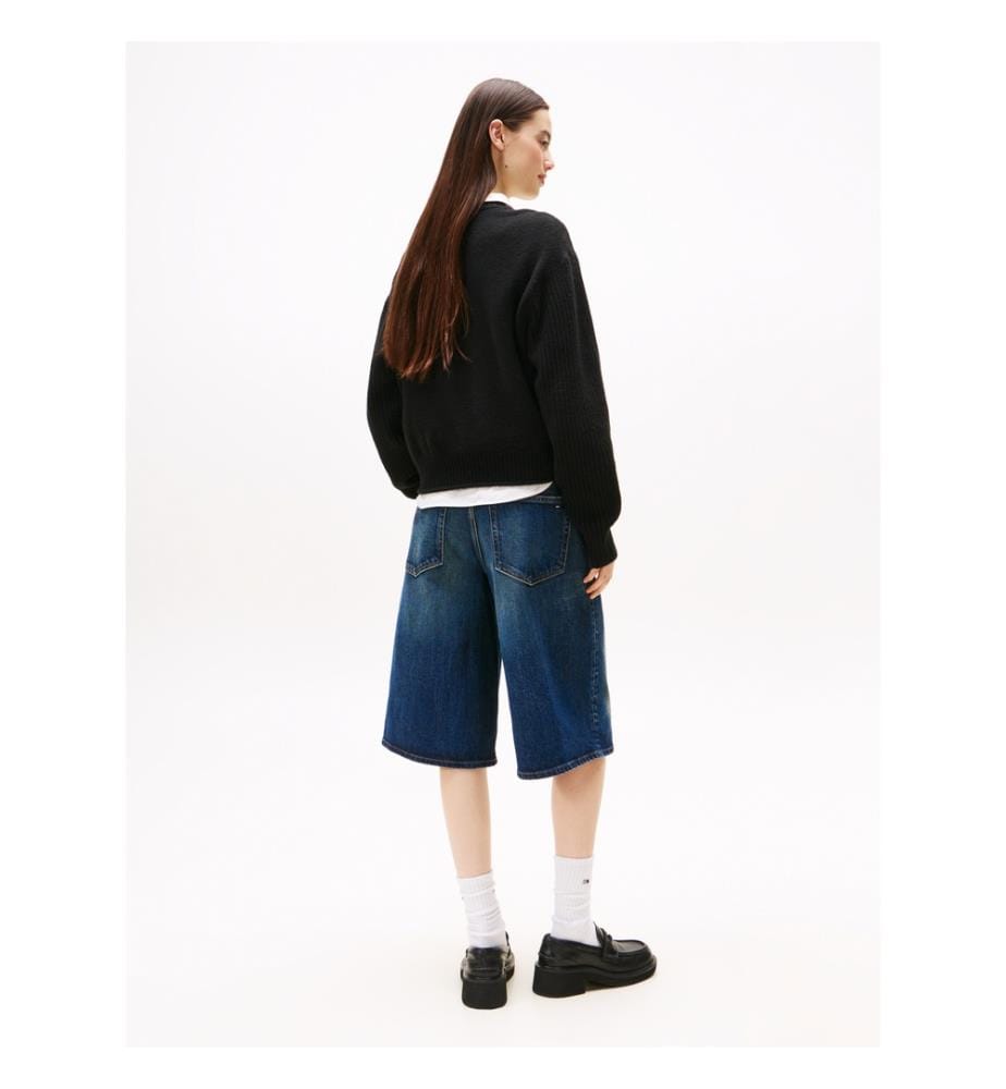 Sweater - Black & Logo