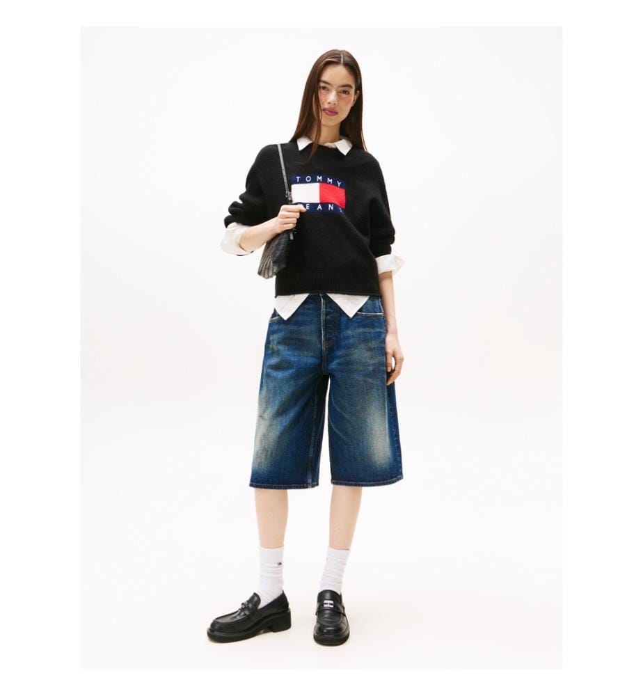 Sweater - Black & Logo