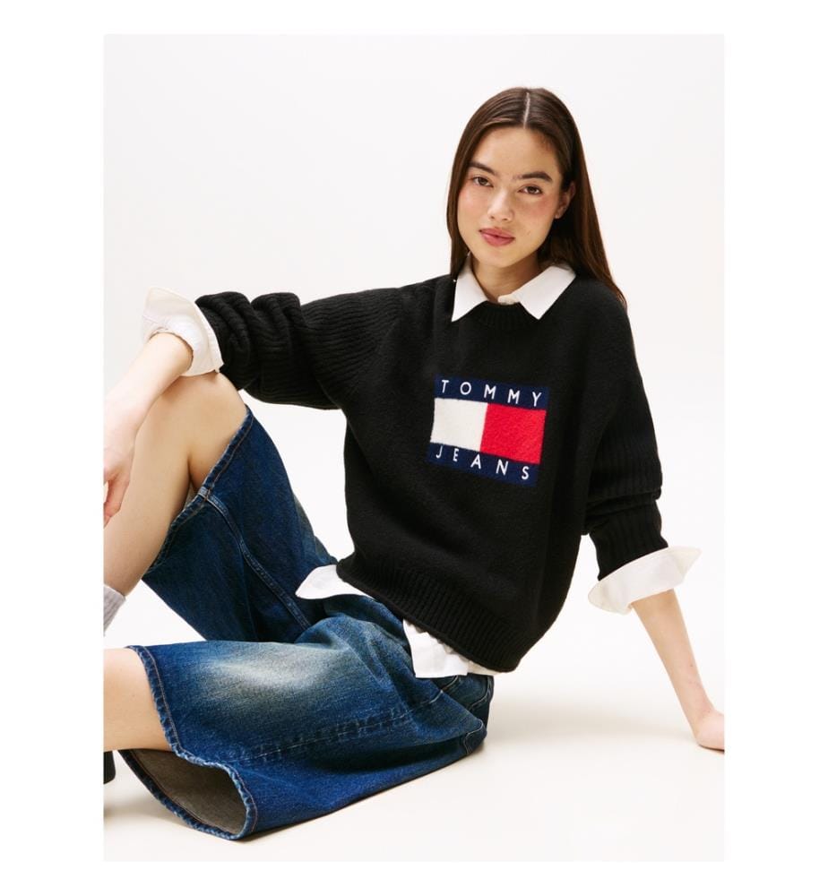 Sweater - Black & Logo