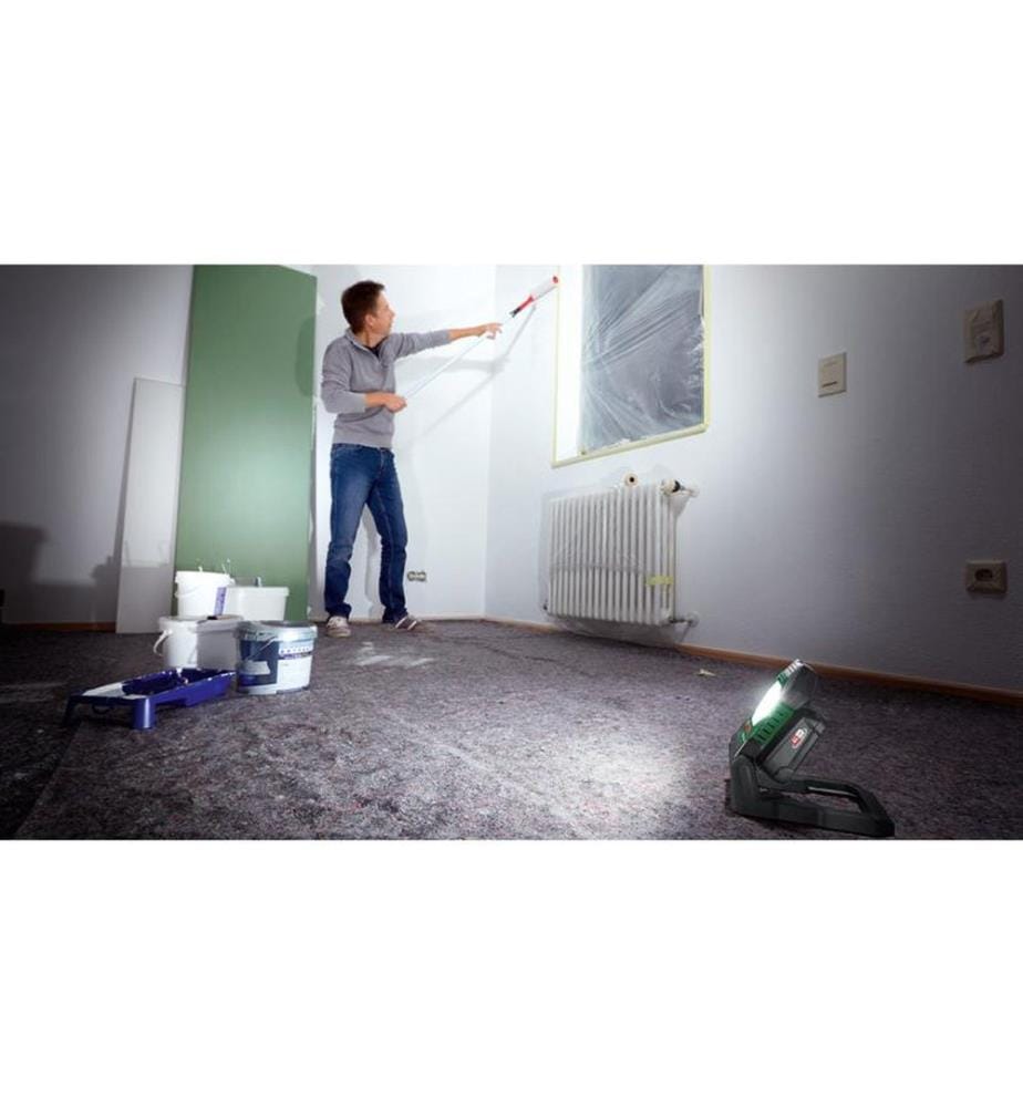 Bosch Lampe de travail UniversalWorkLight 18 V 2100 lm