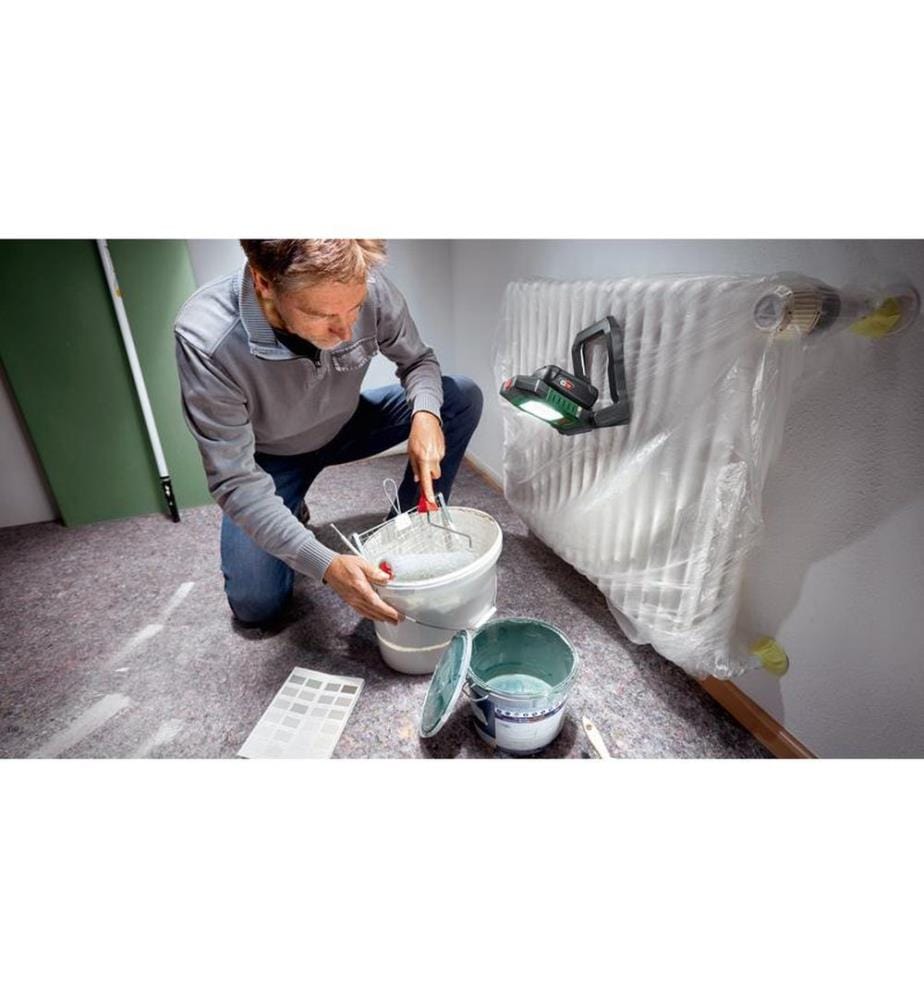 Bosch Lampe de travail UniversalWorkLight 18 V 2100 lm