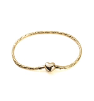Snake Chain Bracelet with Faceted Links and Heart Clasp - Gold