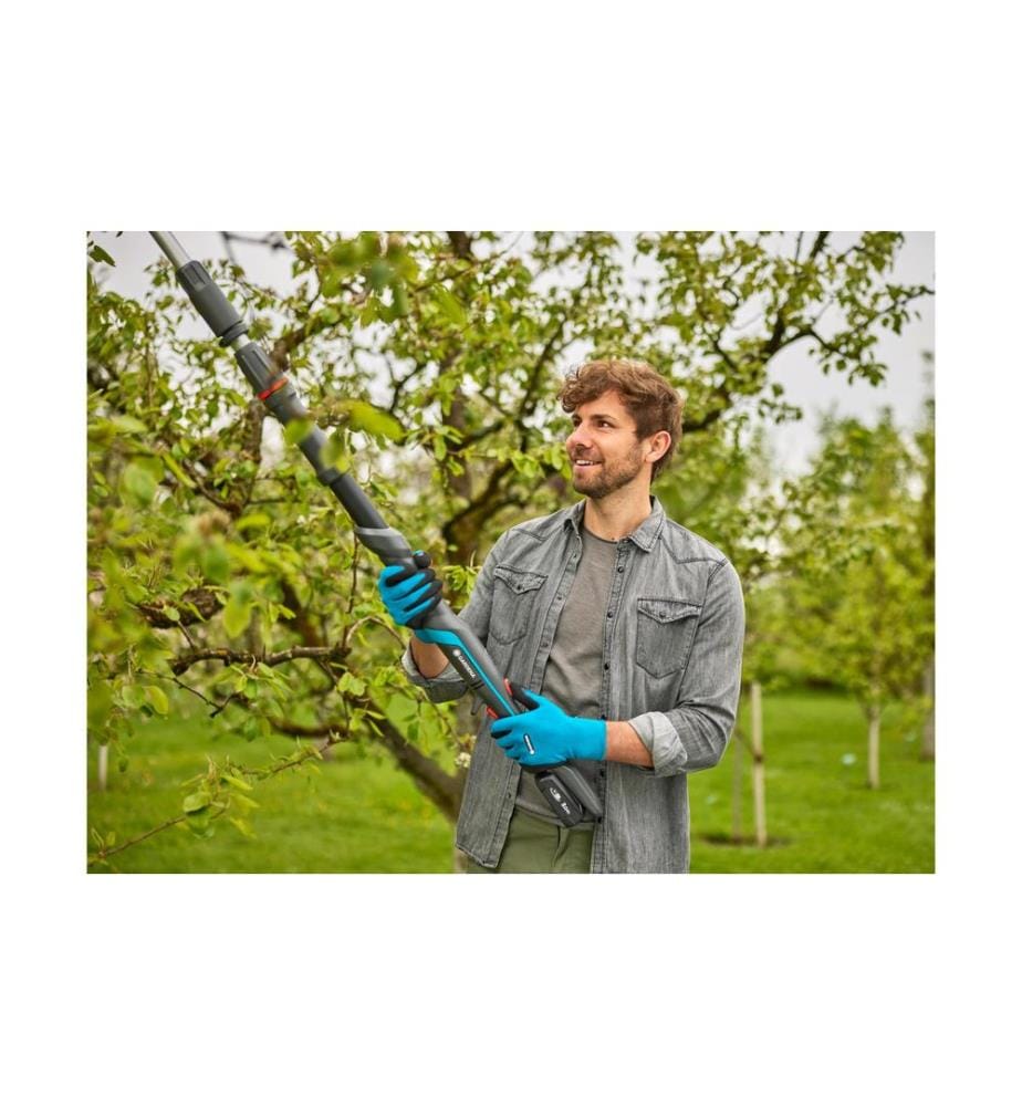 GARDENA - Akku-Teleskop-Baumschere HighCut 250/18 V P4A Ready To Use