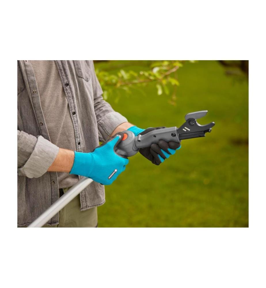 GARDENA - Akku-Teleskop-Baumschere HighCut 360/18 V P4A