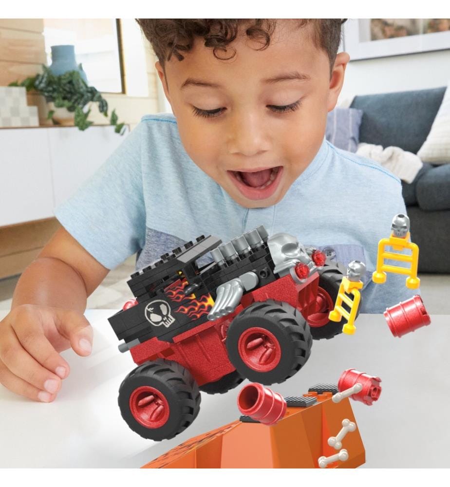 Mega Hot Wheels Monster Trucks Bone Shaker Crash Track