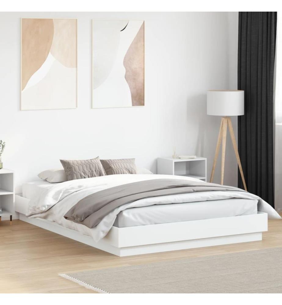 Cadre de lit avec LED sans matelas blanc 160x200 cm
