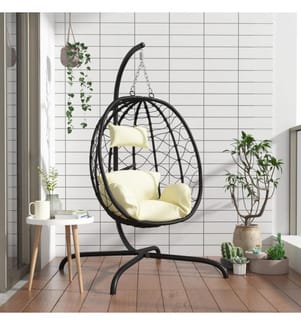 Chaise suspendue en forme d'oeuf avec coussin blanc crème