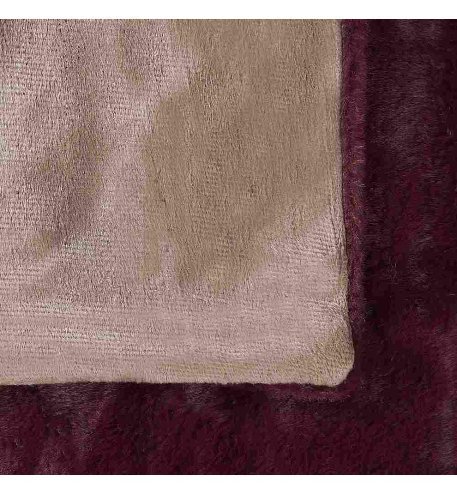 Plaid Couvre Lit Doublé 150 x 200 cm en Tissu Rouge Foncé Ultra Doux au Toucher Idéal pour Habiller un Canapé ou Comme Couverture