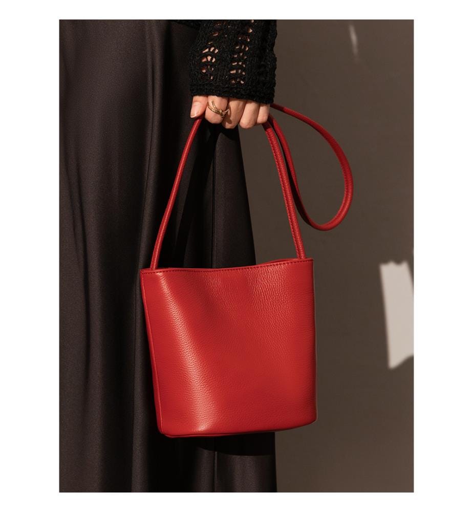 Minimalistische Eimertasche - Rot